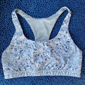 Lululemon Sports Bra (size 8)